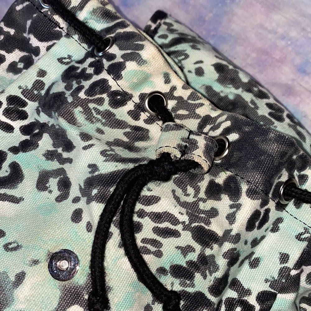 VS PINK • 2013 Teal Animal Print Drawstring Mini Backpack - Picture 6 of 14
